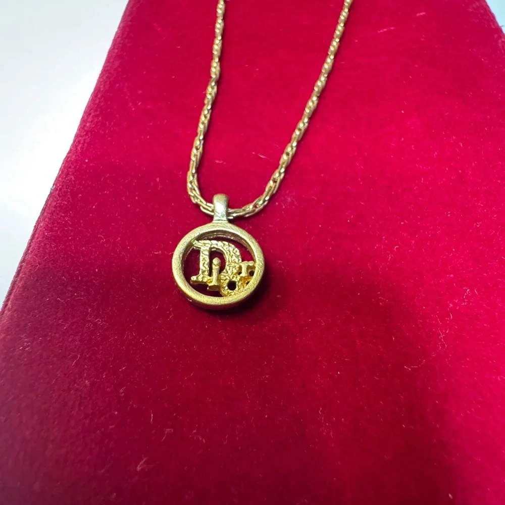 Dior Gold Pendant Necklace - Picture 6 of 10